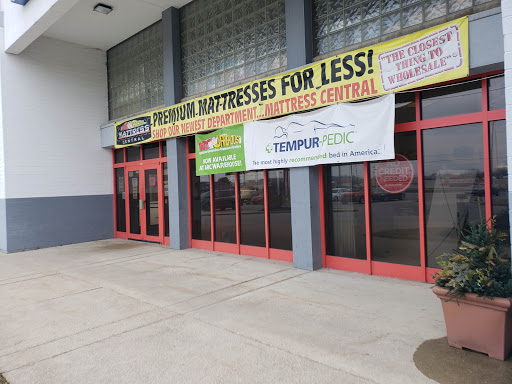 Appliance Store «ABC Warehouse», reviews and photos, 610 Coliseum Blvd E, Fort Wayne, IN 46805, USA