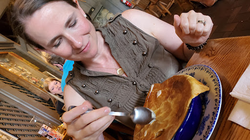 American Restaurant «Cracker Barrel Old Country Store», reviews and photos, 2421 Old Country Inn Dr, Caseyville, IL 62232, USA