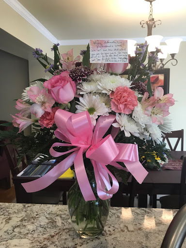 Florist «Kirk Florist», reviews and photos, 80 W Farms Rd, Farmingdale, NJ 07727, USA