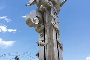 Cá Basa Statue image