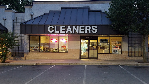Dry Cleaner «Reston Village Cleaners», reviews and photos, 1675 Reston Pkwy # G, Reston, VA 20194, USA