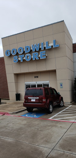 Thrift Store «Goodwill Store», reviews and photos, 919 W Main St, Lewisville, TX 75067, USA