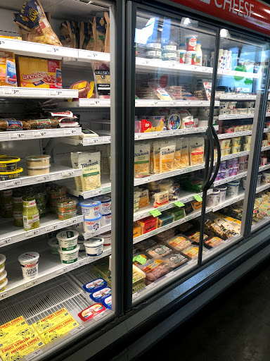 Grocery Store «Stockbox First Hill Grocery», reviews and photos, 901 James St, Seattle, WA 98104, USA