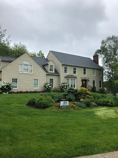 Roofing Contractor «Ireland Contracting», reviews and photos, 2407 E Springwood Dr, Glenshaw, PA 15116, USA