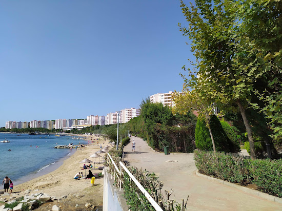 Ihlas Armutlu Tatil Koyu beach
