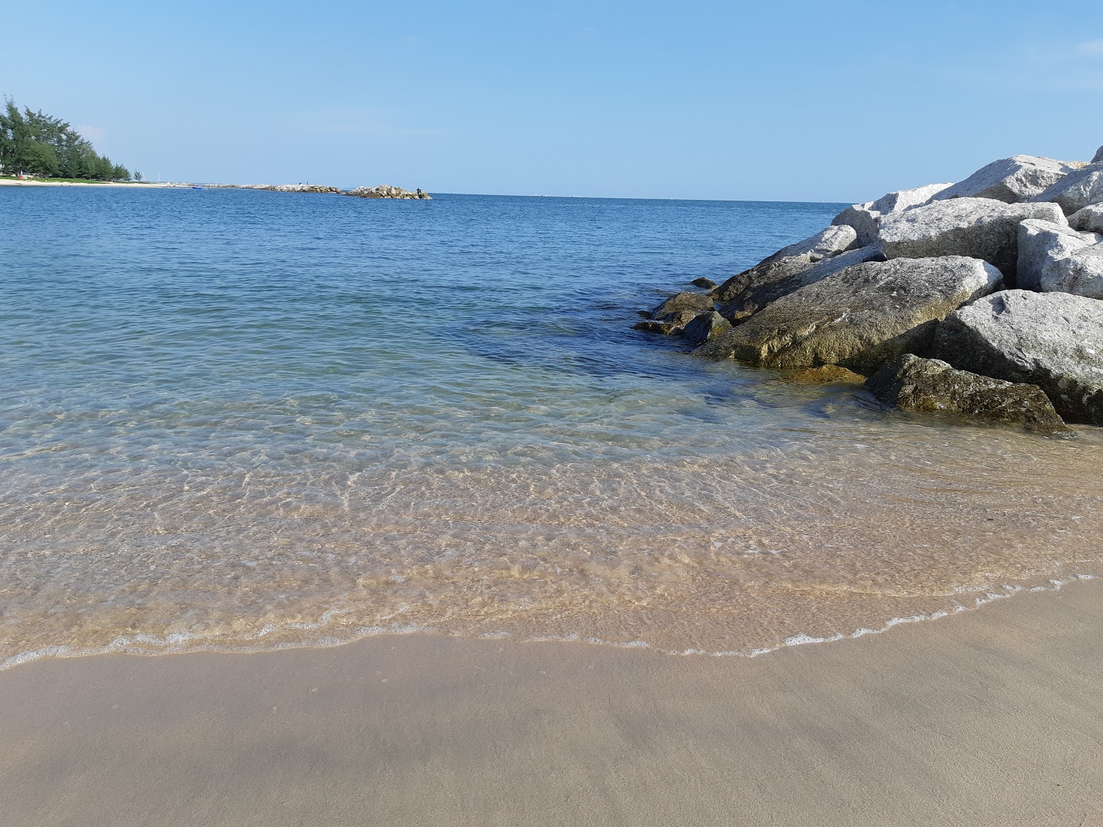 Φωτογραφία του Suchada Beach II και η εγκατάσταση