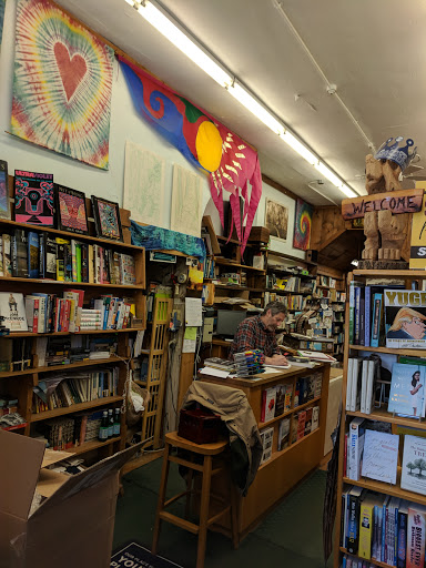 Sundance Books, 106 Main St, Geneseo, NY 14454, USA, 