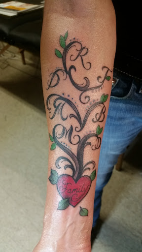 Tattoo Shop «Heritage Tattoo», reviews and photos, 101 N 4th St, Easton, PA 18042, USA