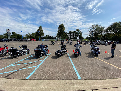 BMW Motorcycle Dealer «BMW Motorcycles Southeast Michigan», reviews and photos, 14855 Sheldon Rd, Plymouth, MI 48170, USA