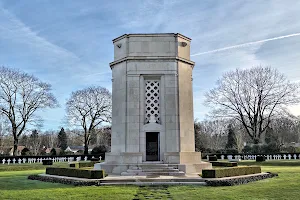 Flanders Field American Cemetery image