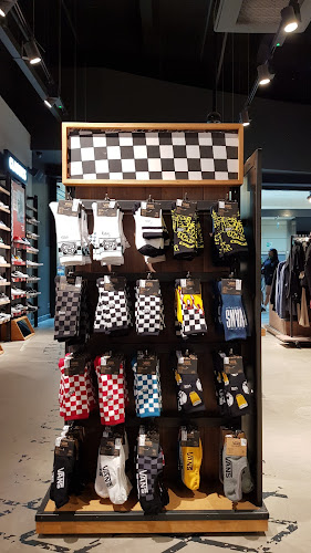 Comments and reviews of VANS Store Birmingham Bullring