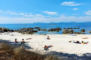 Praia Da Fonte image