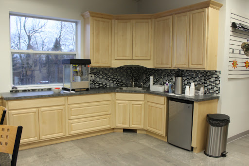 Ford Dealer «Preston Ford», reviews and photos, 13580 W Center St, Burton, OH 44021, USA