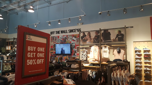 Shoe Store «Vans», reviews and photos, 9736 W Northern Ave, Peoria, AZ 85345, USA