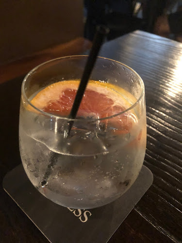 MUGSHOTS BISTRO. COCKTAIL BAR - Singapore