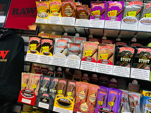 Tobacco Shop «Kazzaz Smoke Shop», reviews and photos, 6355 W Montrose Ave, Chicago, IL 60634, USA