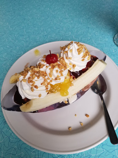 Ice Cream Shop «Old Town Slidell Soda Shop», reviews and photos, 301 Cousin St, Slidell, LA 70458, USA