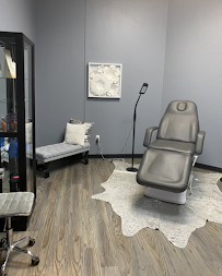 Hollywood Body Laser Center Denver/Metro - Photo 6 - Car repair in Englewood, CO, Centennial