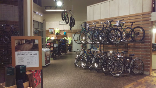 Clothing Store «L.L. Bean», reviews and photos, 100 W Higgins Rd, South Barrington, IL 60010, USA