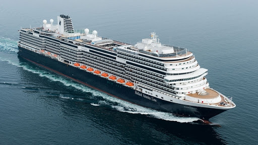 Cruise Planners Roxana Burns image