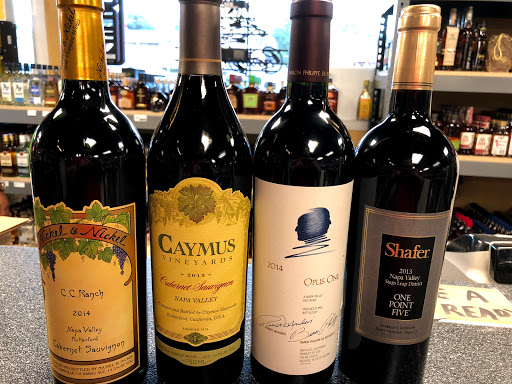 Liquor Store «Crown Liquors», reviews and photos, 1113 Nashville Hwy, Columbia, TN 38401, USA