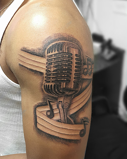 Tattoo Shop «Twilight Tattoo & Body Piercng», reviews and photos, 11826 Long Beach Blvd, Lynwood, CA 90262, USA