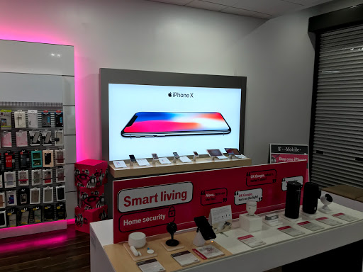 Cell Phone Store «T-Mobile», reviews and photos, 6952 Katella Ave, Cypress, CA 90630, USA