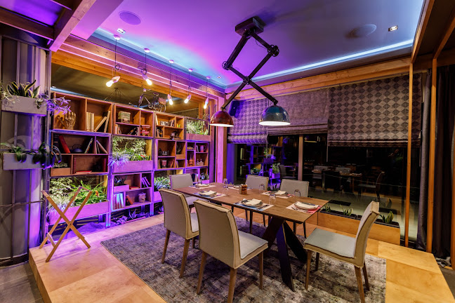 Ναυαρίνου 237, Καλαμάτα 241 31