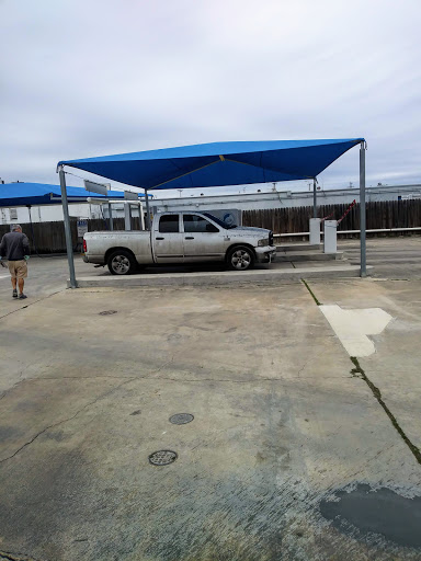 Car Wash «Fast Track Express Wash», reviews and photos, 6402 San Pedro Ave, San Antonio, TX 78216, USA