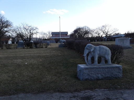 Funeral Home «Woodlawn Funeral Home and Memorial Park», reviews and photos, 7750 W Cermak Rd, Forest Park, IL 60130, USA