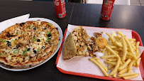 Plats et boissons du Restaurant halal Golden Fried Chicken à Paris - n°20