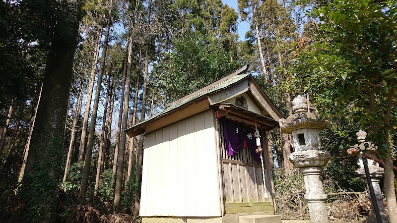 足尾神社