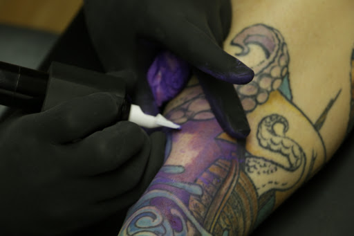 Tattoo Shop «Pens and Needles Tattoo Studio», reviews and photos, 1314 Airline Dr, Bossier City, LA 71112, USA