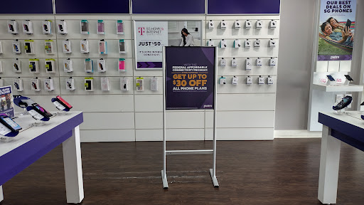 Cell Phone Store «MetroPCS», reviews and photos, 722 Collins Hill Rd, Lawrenceville, GA 30046, USA