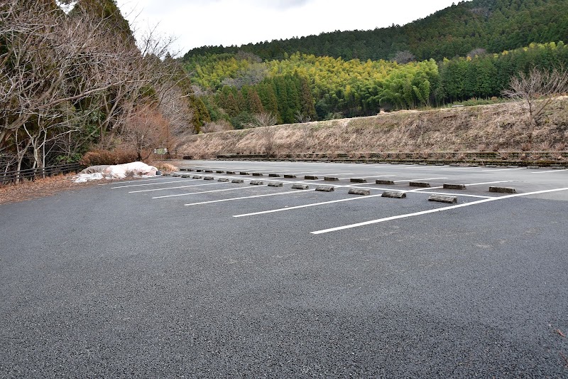 白糸の滝駐車場