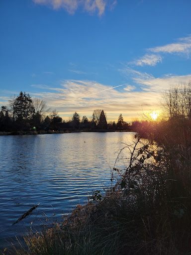 Park «Commonwealth Lake Park», reviews and photos, SW Butner Rd & SW Huntington Ave, Cedar Hills, OR 97225, USA