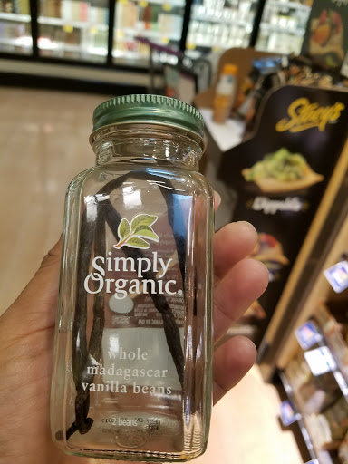 Grocery Store «Stop & Shop», reviews and photos, 141 Main St, Foxborough, MA 02035, USA