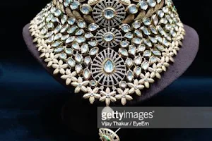 Slava diamond jewellery image