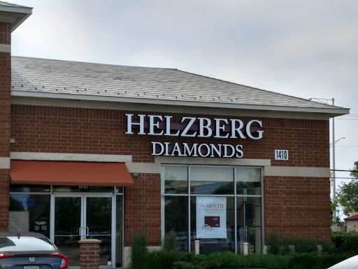 Jewelry Store «Helzberg Diamonds», reviews and photos, 1410 E Golf Rd, Schaumburg, IL 60173, USA