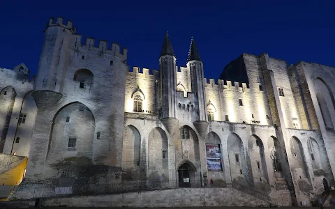 Aire de Camping-Car Pont d'Avignon image