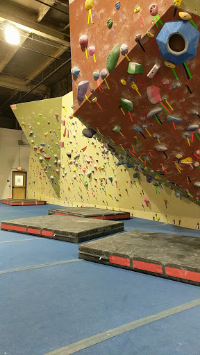 Rock Climbing Gym «Philadelphia Rock Gym - Wyncote», reviews and photos, 827 Glenside Ave #200, Wyncote, PA 19095, USA