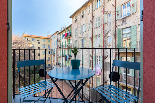 L'Abeille - Boutique Apartments