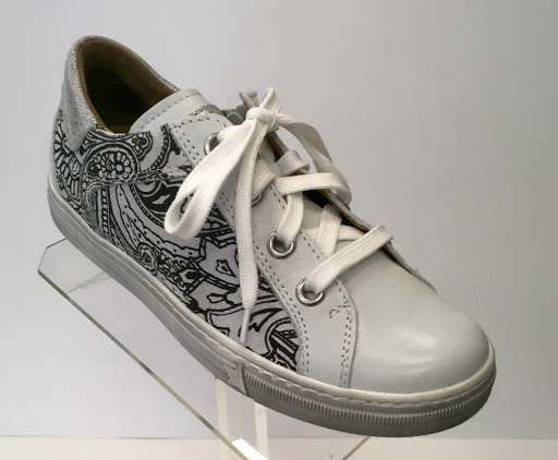 Shoe Store «Sole Shoes-Shoes,Women, Men and Children, Italian Shoes», reviews and photos, 201 E Broad St, Westfield, NJ 07090, USA