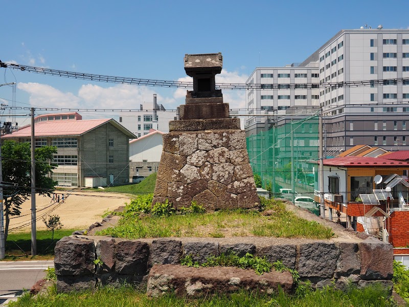 日新館天文台跡(観台)