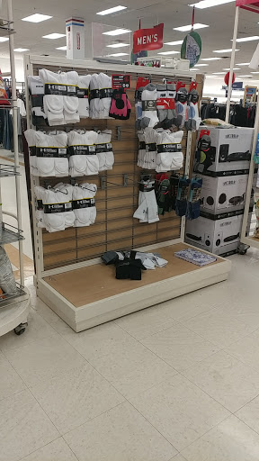 Department Store «Marshalls», reviews and photos, 2200 Mt Holly Rd, Burlington, NJ 08016, USA