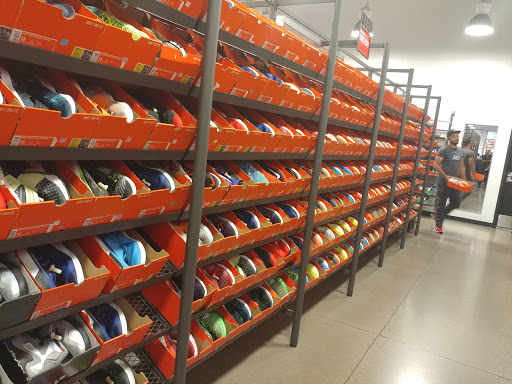 Sporting Goods Store «Nike Clearance Store», reviews and photos, 5000 S Arizona Mills Cir #240, Tempe, AZ 85282, USA