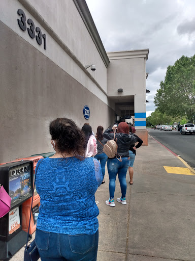 Safeway image