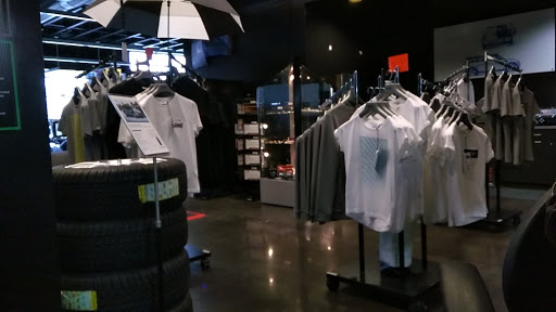 Used Car Dealer «MINI of Portland», reviews and photos, 9134 SW Canyon Rd, Portland, OR 97225, USA