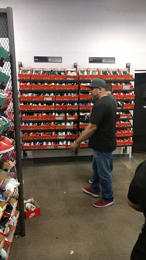 Sporting Goods Store «Nike Clearance Store», reviews and photos, 1275 Marina Blvd, San Leandro, CA 94577, USA