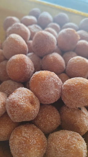 Donut Shop «Tonallis Doughnuts & Cream», reviews and photos, 12321 NE Fourth Plain Blvd, Vancouver, WA 98682, USA